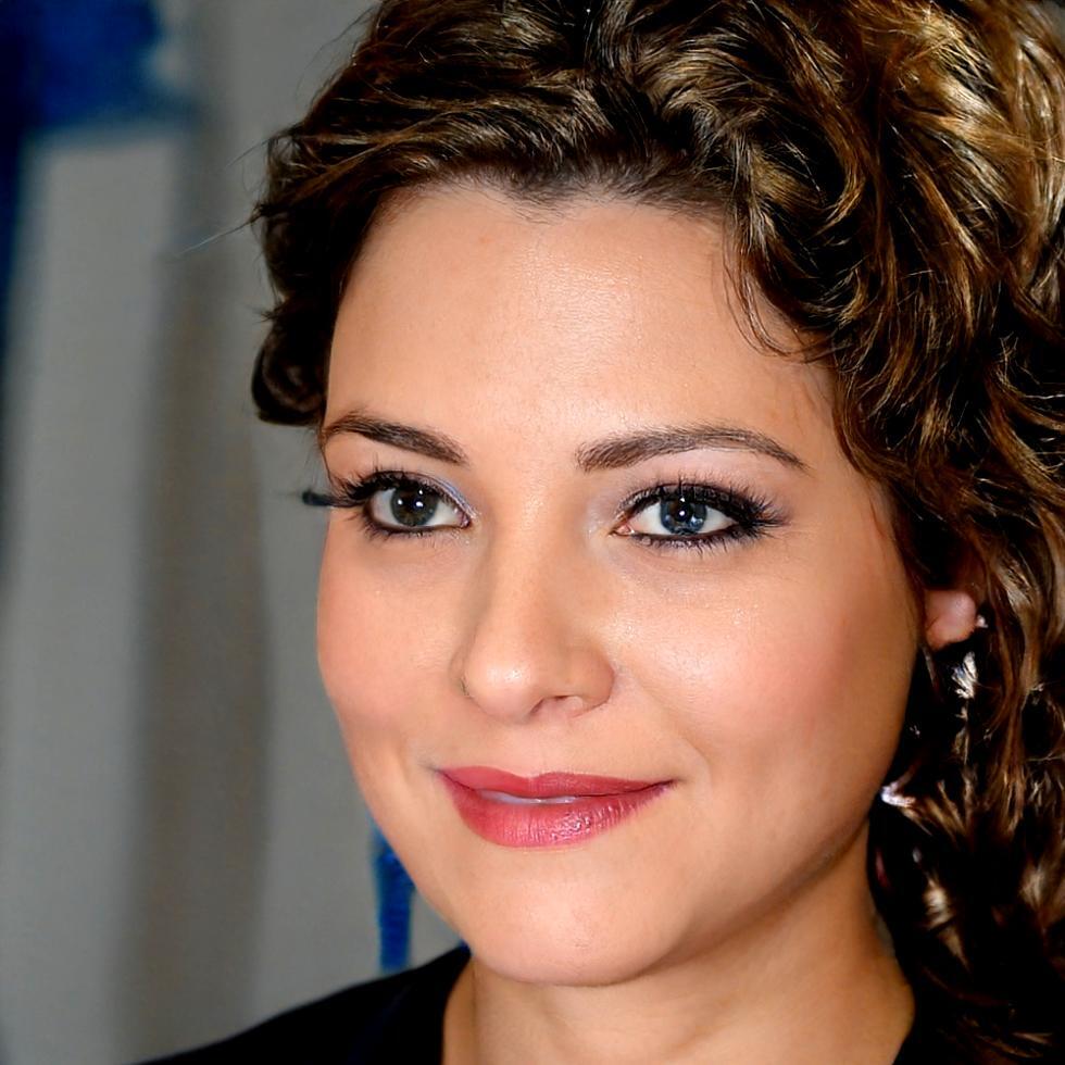 Anneliese Brückner, Leitende Finanzanalystin bei fenorastiqe