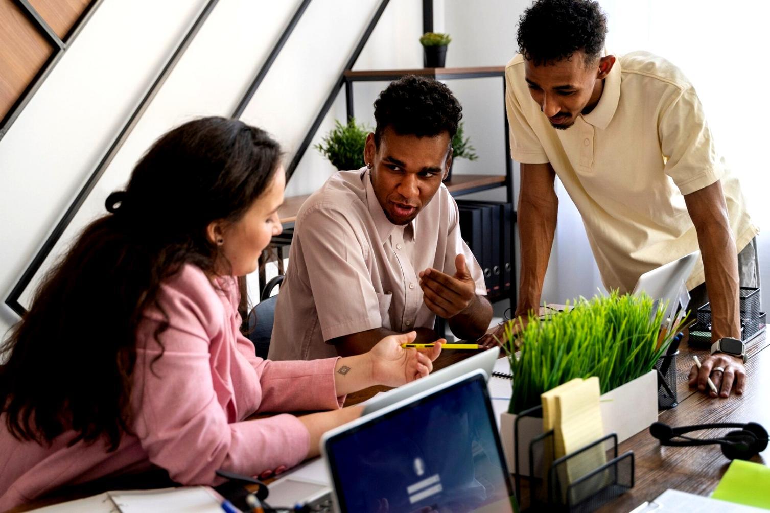 Finanzanalyse und Modellentwicklung im Büro